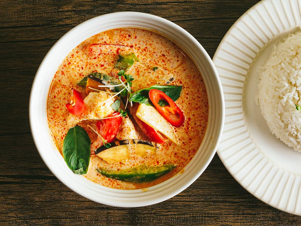 Thai red curry with steamed rice