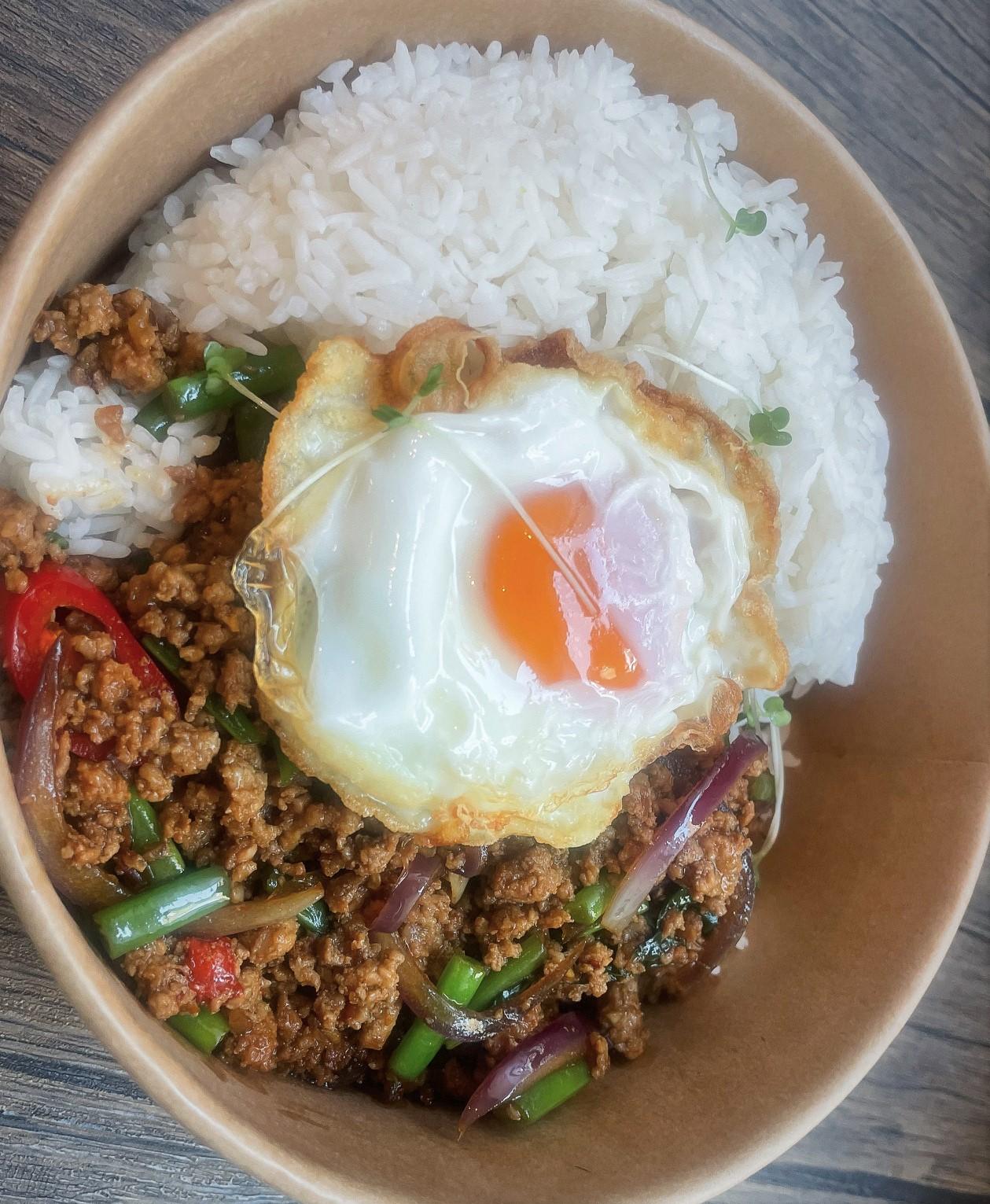 Thai Basil Minced Pork with steamed rice (spicy)