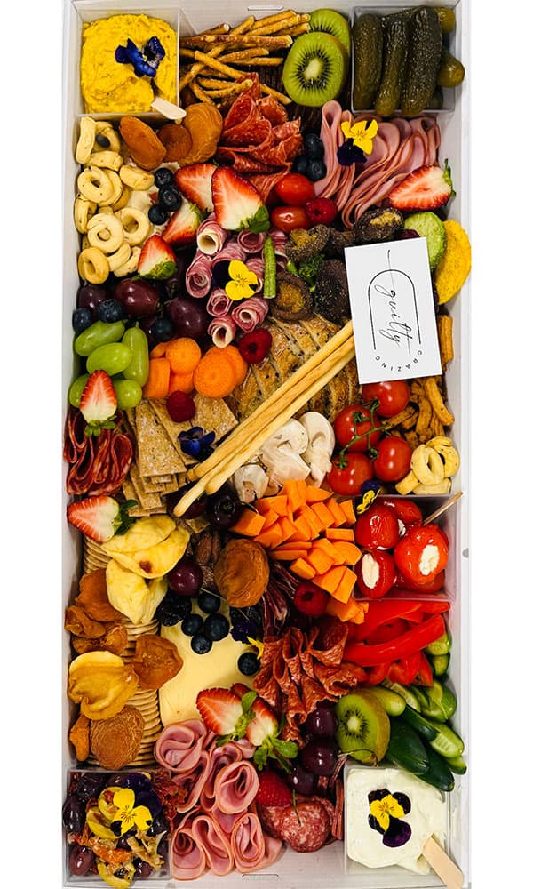 Feeling Cheesy Large Box (56 cm)