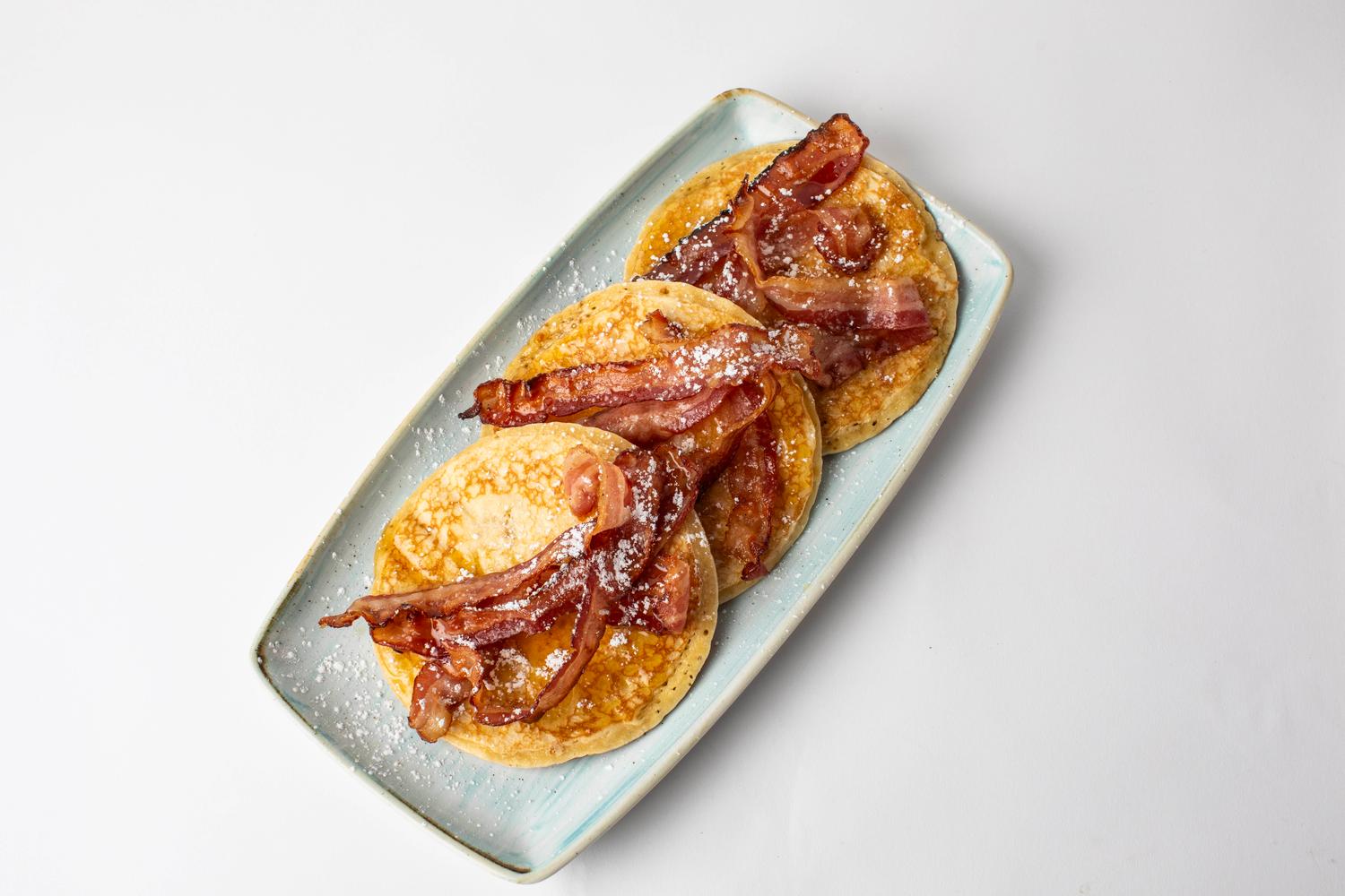 Crispy Bacon & Maple Syrup Pancakes