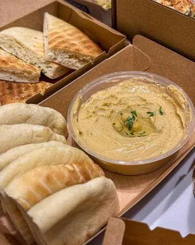 Hummus & Pita (4pcs)