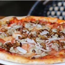 Pizza Prosciutto E Funghi
