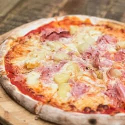 Pizza Hawaiian