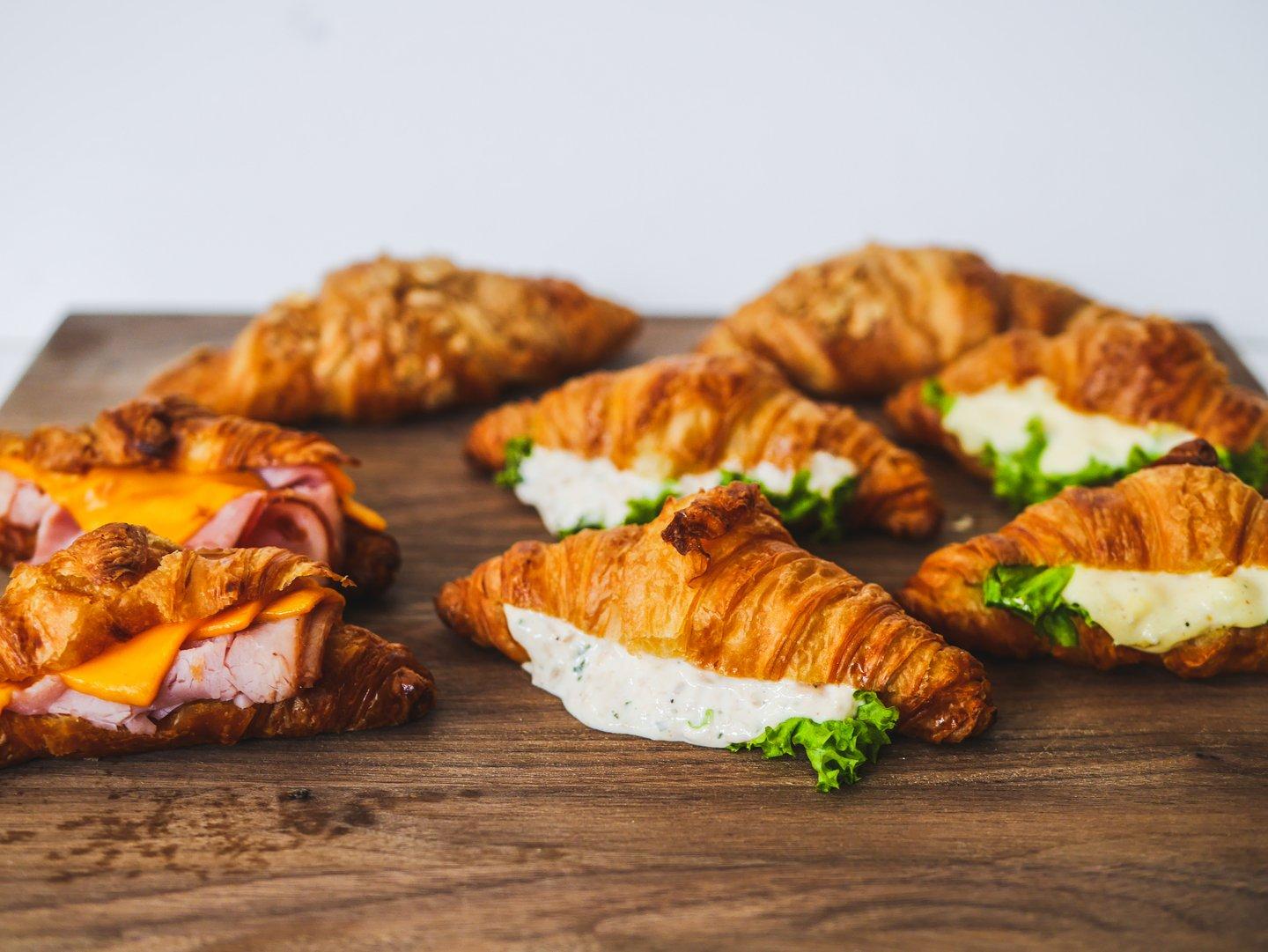 Mini Croissant Platter (12 Pieces)