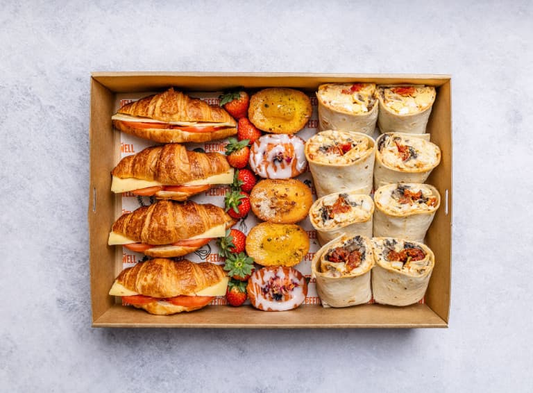 Sweet And Savoury Vegetarian (Platter of 17)