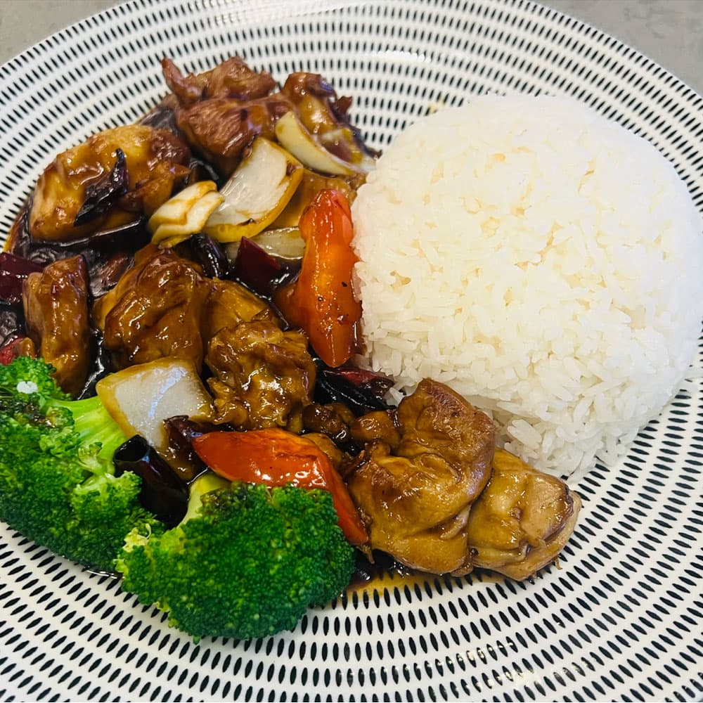 Kung Pao Chicken With Rice Platter