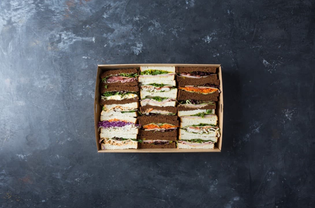 Finger Sandwiches (Box of 15 Pieces)