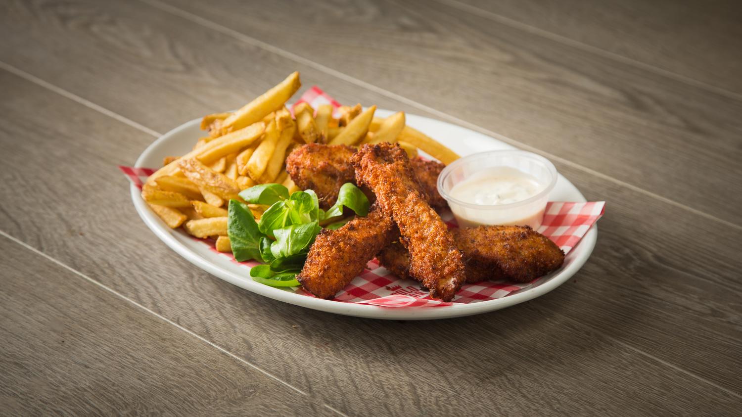 Cajun Chicken with Chips and Dip - Large