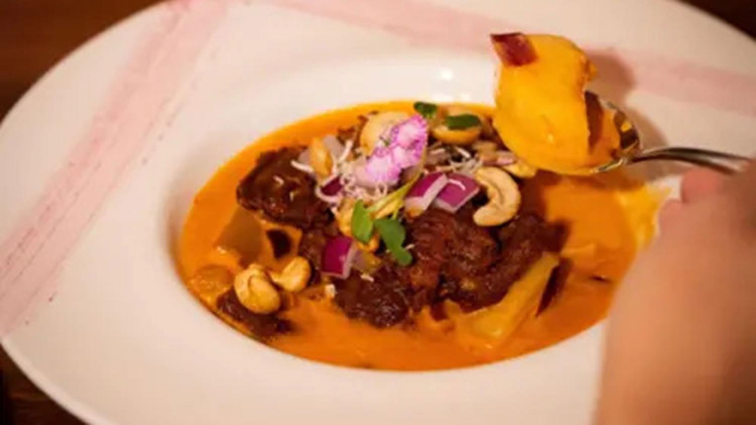 Beef Up Massaman Curry with Rice