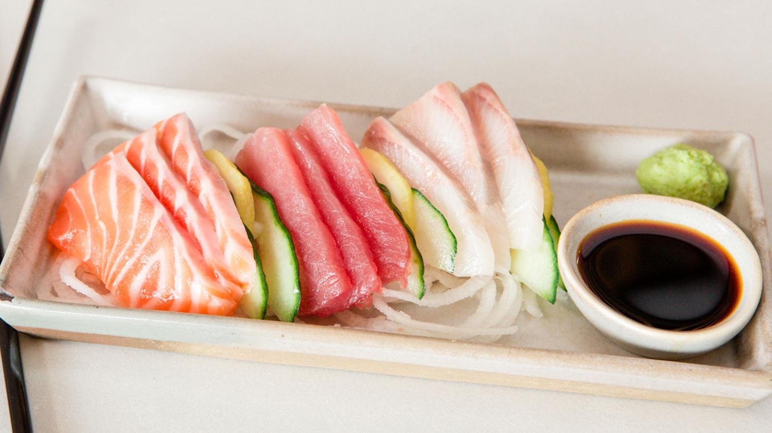 Sashimi Tasting Plate