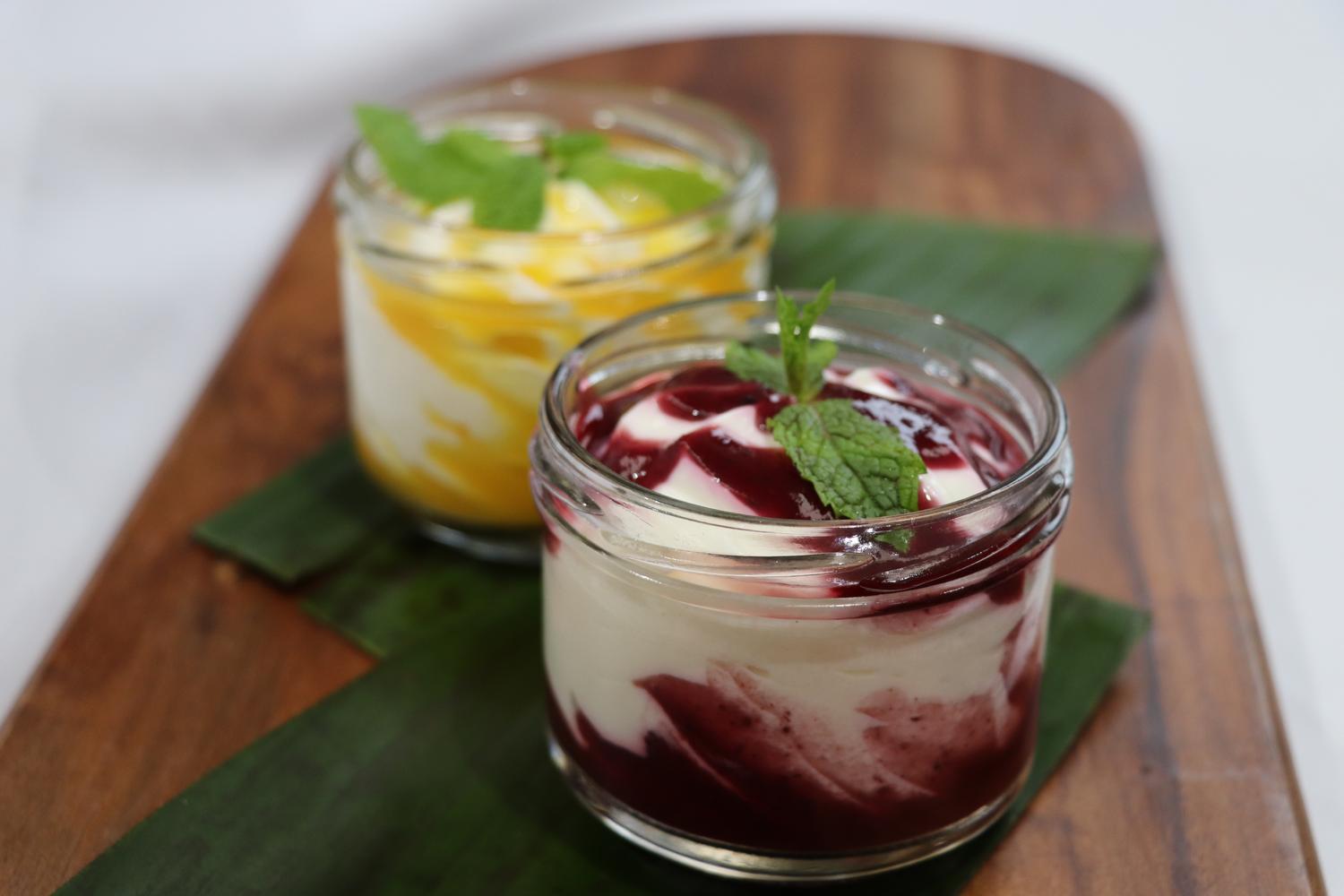 Yoghurt Cup(GF) - with fruit coulis
