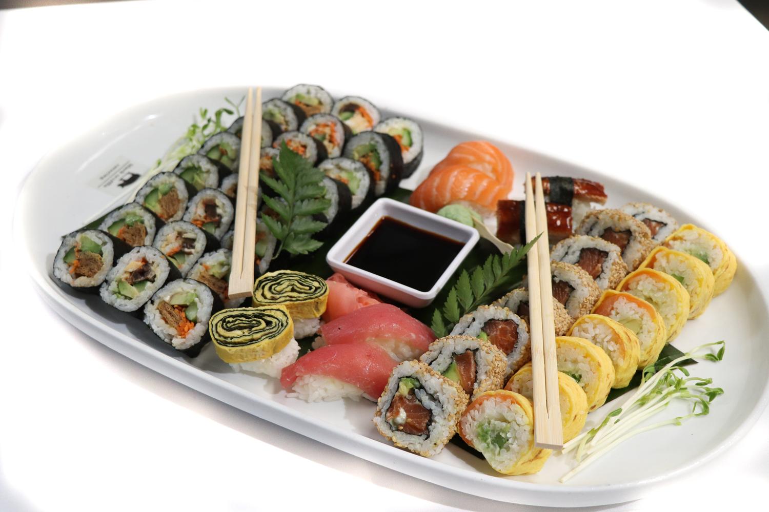 Japanese Sushi Platter (48 Pieces)