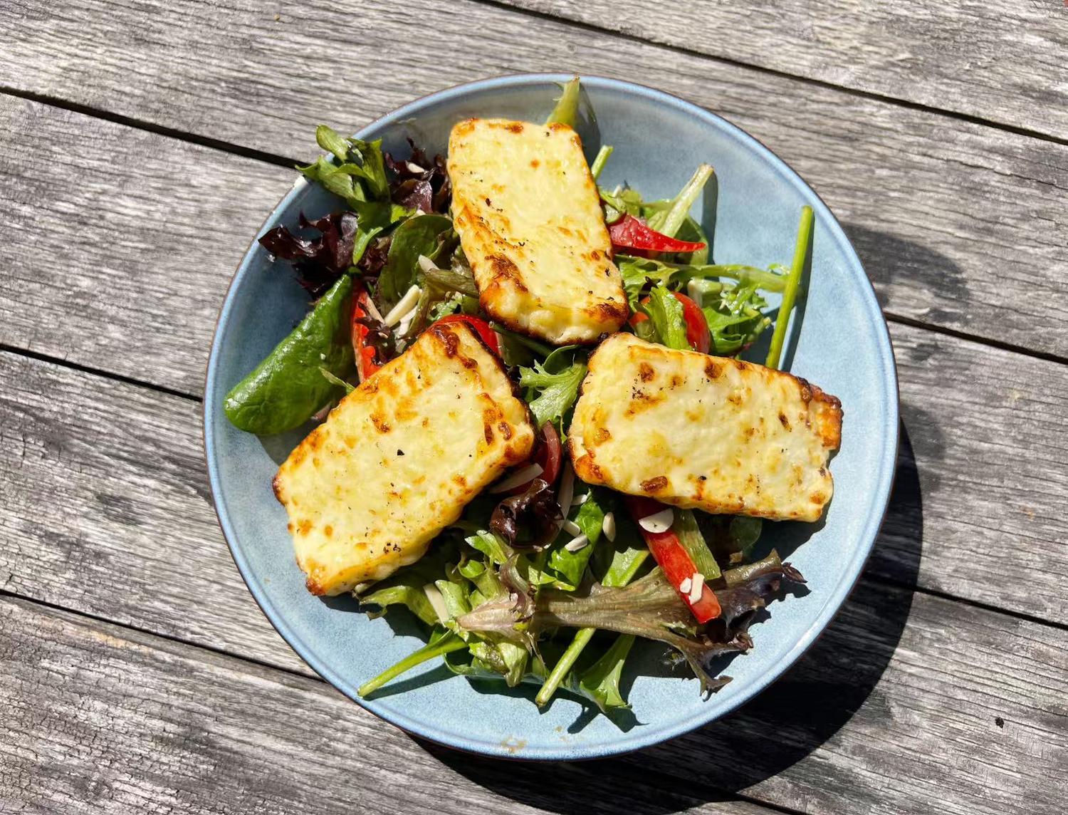 Halloumi Salad