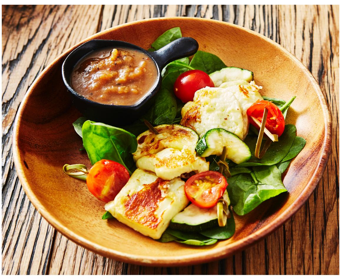 Grilled Halloumi with Kiwi & Chilli Sauce