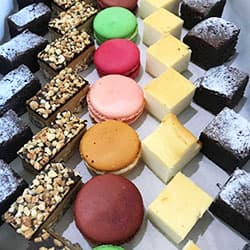 Sweet Treats Platter (25 Pieces)