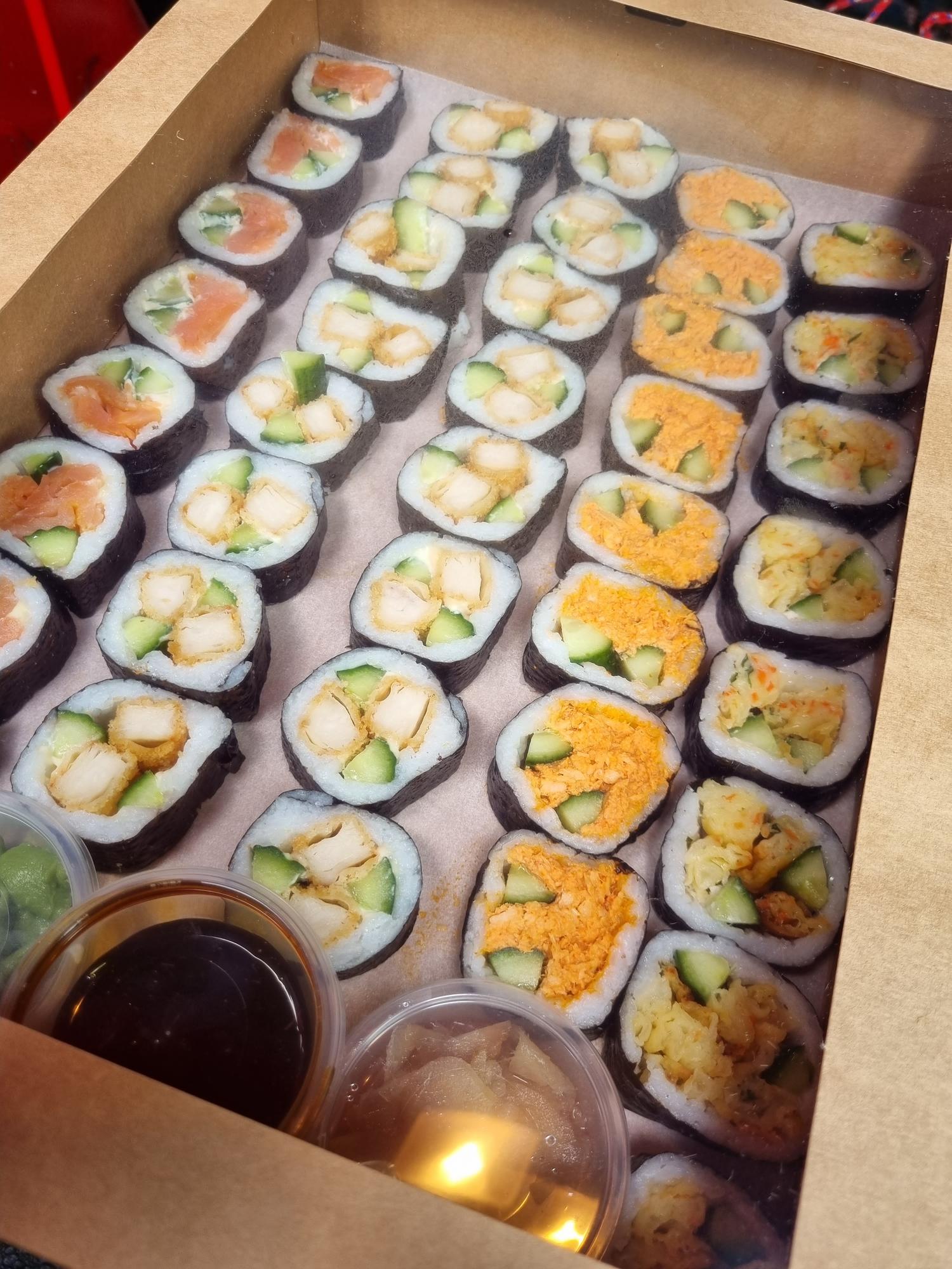 Sushi Platter (40 Pieces)