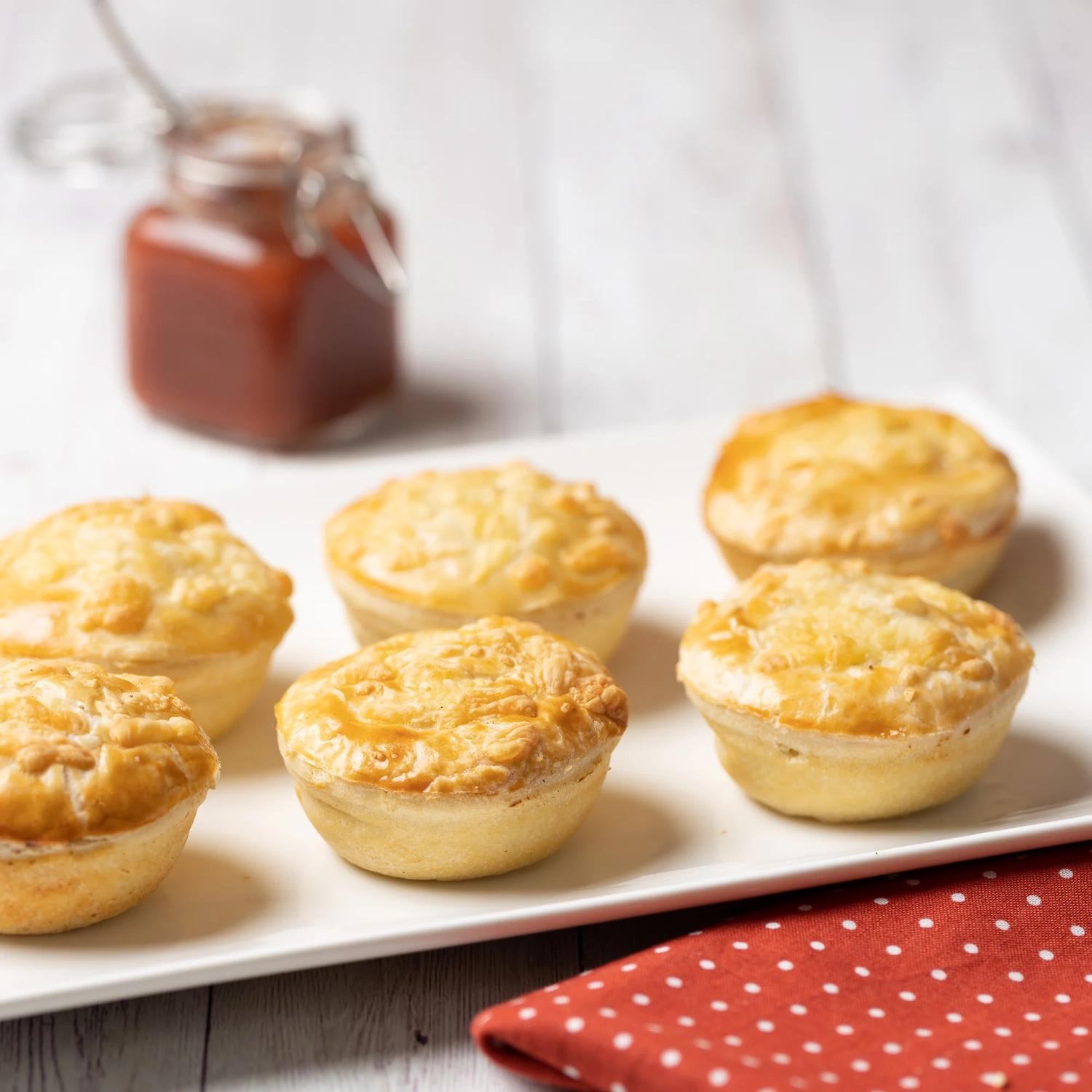Mini Gourmet Pie Cauliflower, Cheese Leek (30 Pcs)