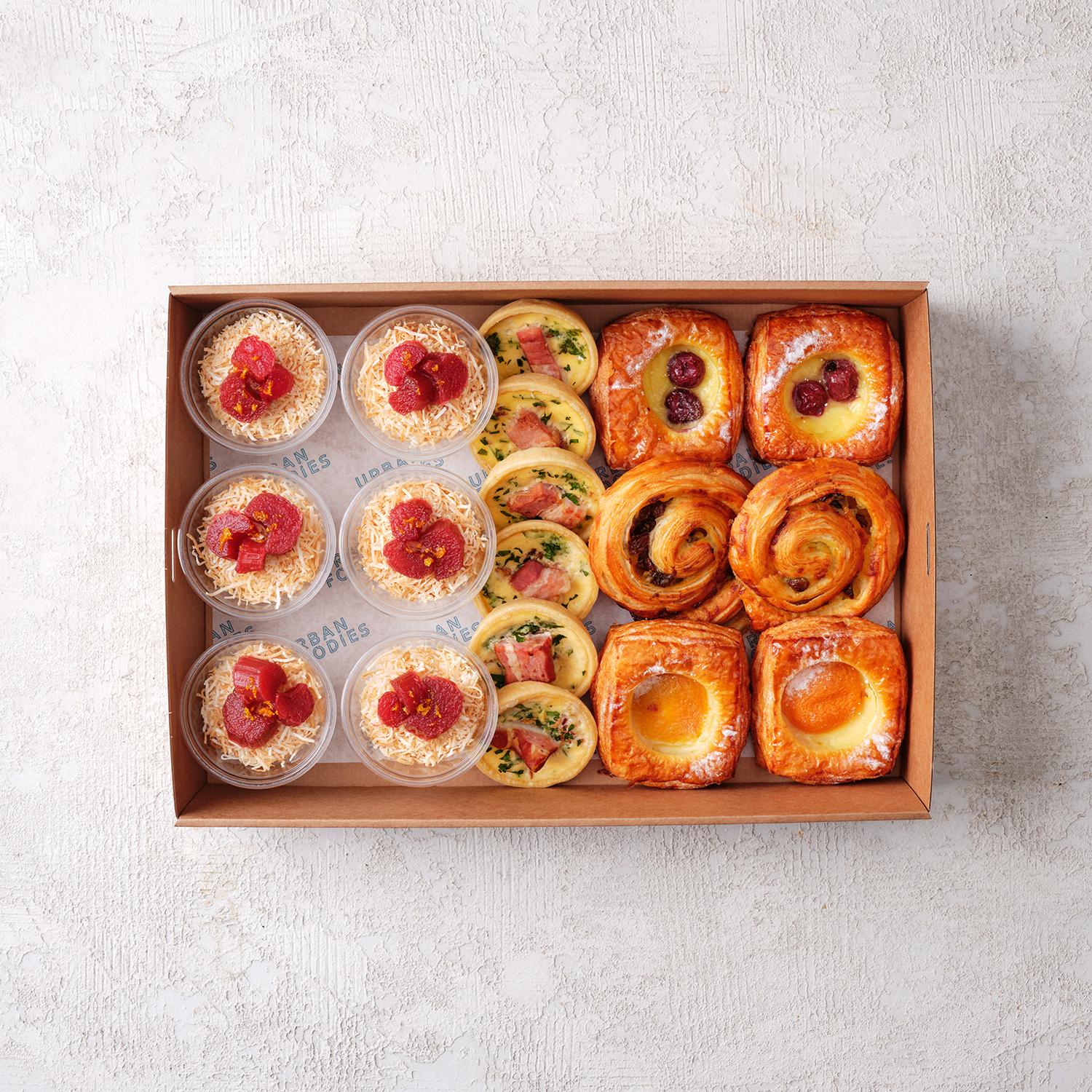 Mixed Breakfast Box (18 Pieces)