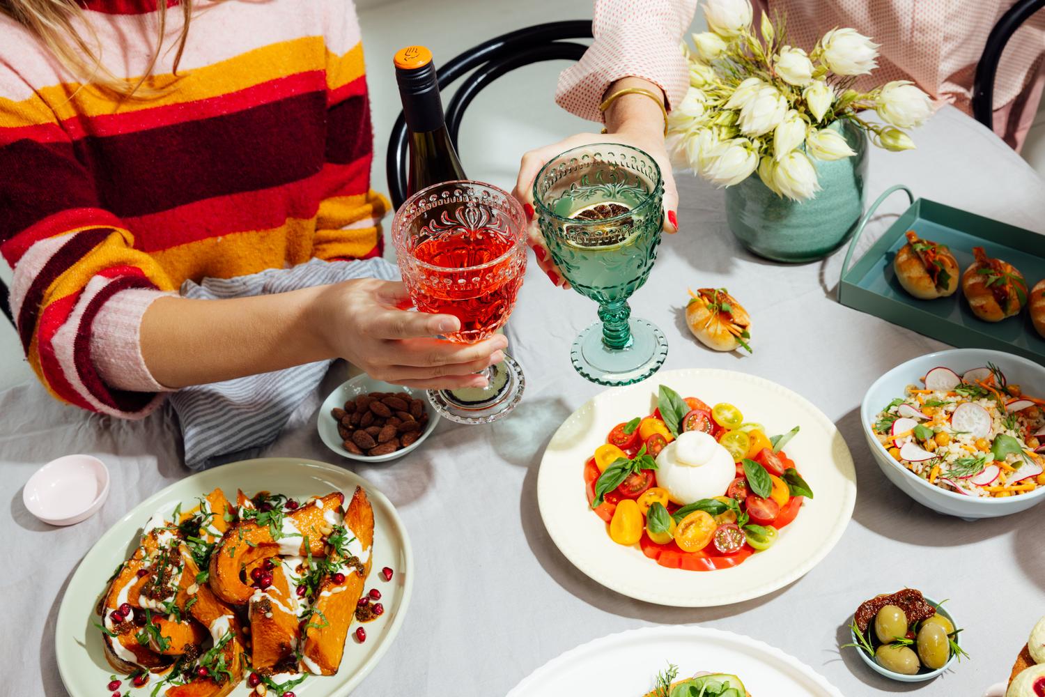 Seasonal Hot Buffet (2 Selections Per Course)