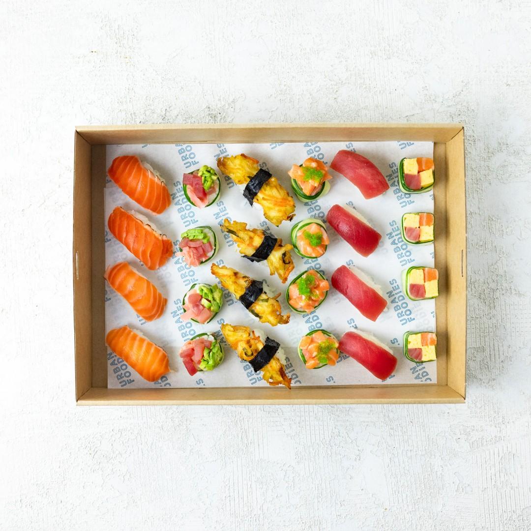 Japanese Nigiri & Gunkan Sushi Box