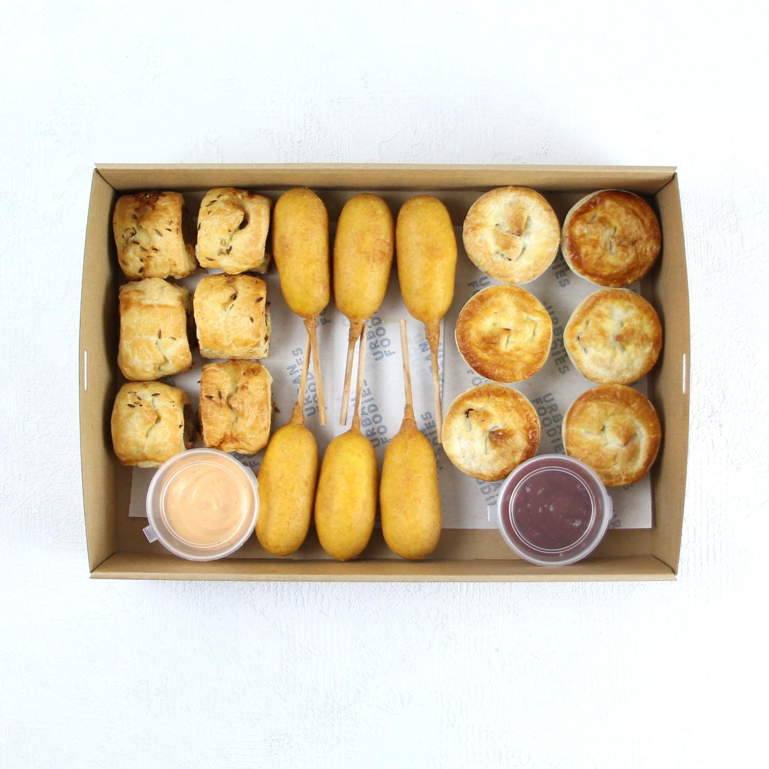Footy Favourites Box (18pcs)