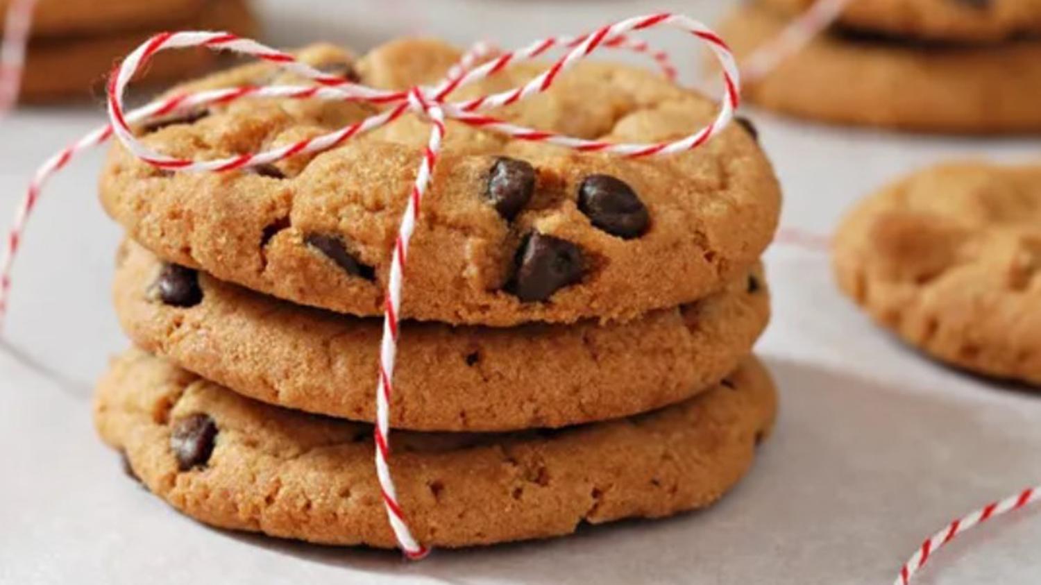 Large Chocolate Chip Cookie