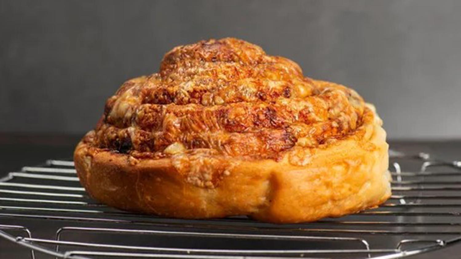 Aged Cheddar Cheese and Chives Scroll