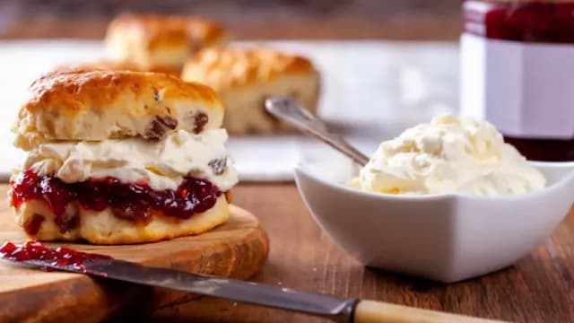 Large Sweet Biscuit/Scone