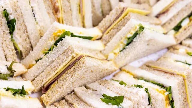 Classic Four Point Sandwich (Small Box)