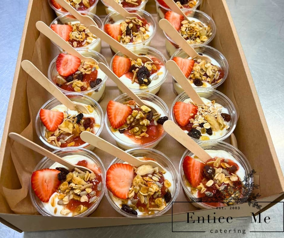 Granola Cup Topped with Vanilla Yoghurt 8oz