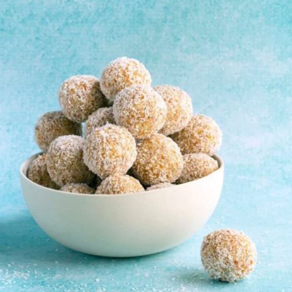 Xmas Apricot Balls