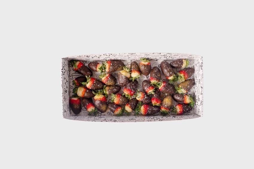 Belgium Dark Choc Dipped Strawberries Box (Med)