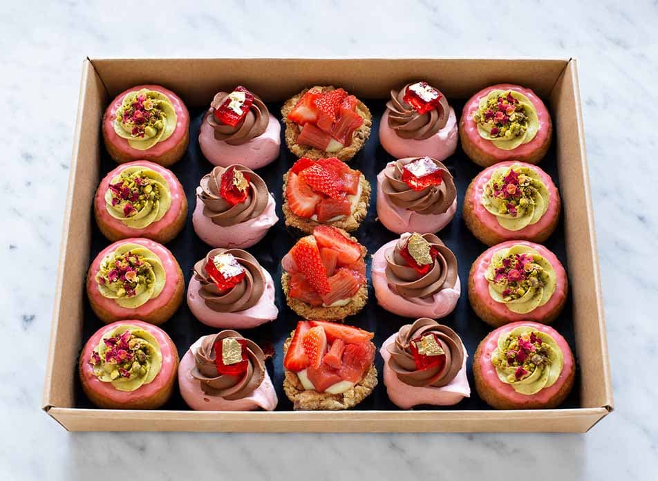 Pink Ribbon Sweet Sampler (20pcs)