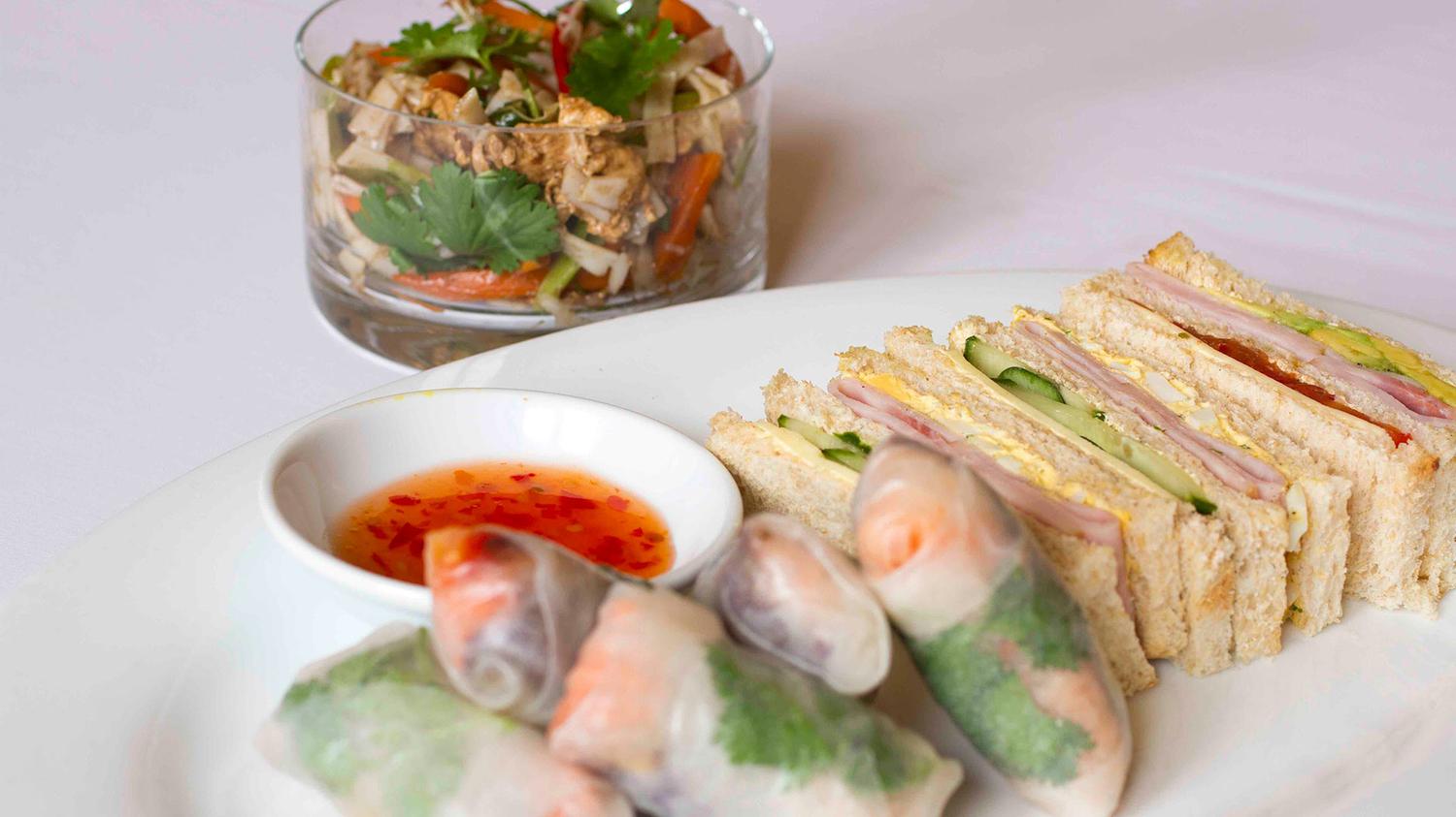 Chicken with Salad Vietnamese Fresh Rice Wraps 