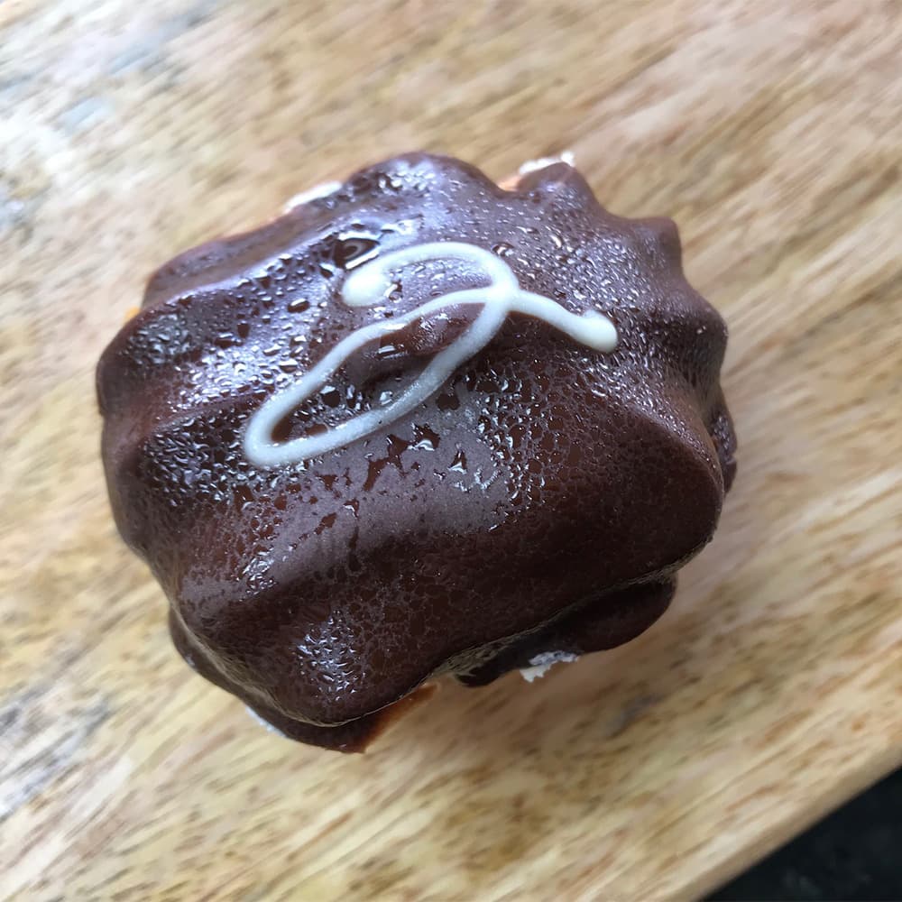 Mini Chocolate Eclair