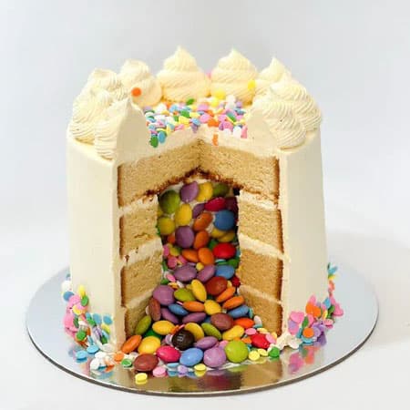 Piñata Cake