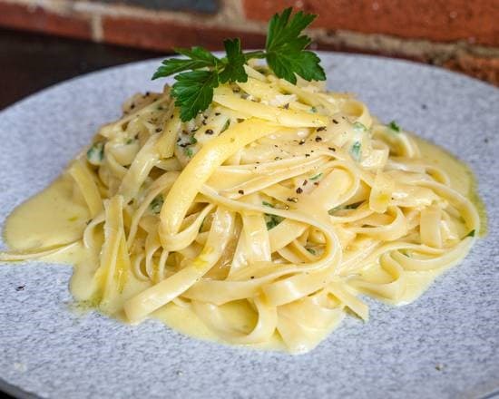 4 Cheeses Pasta (500ML)