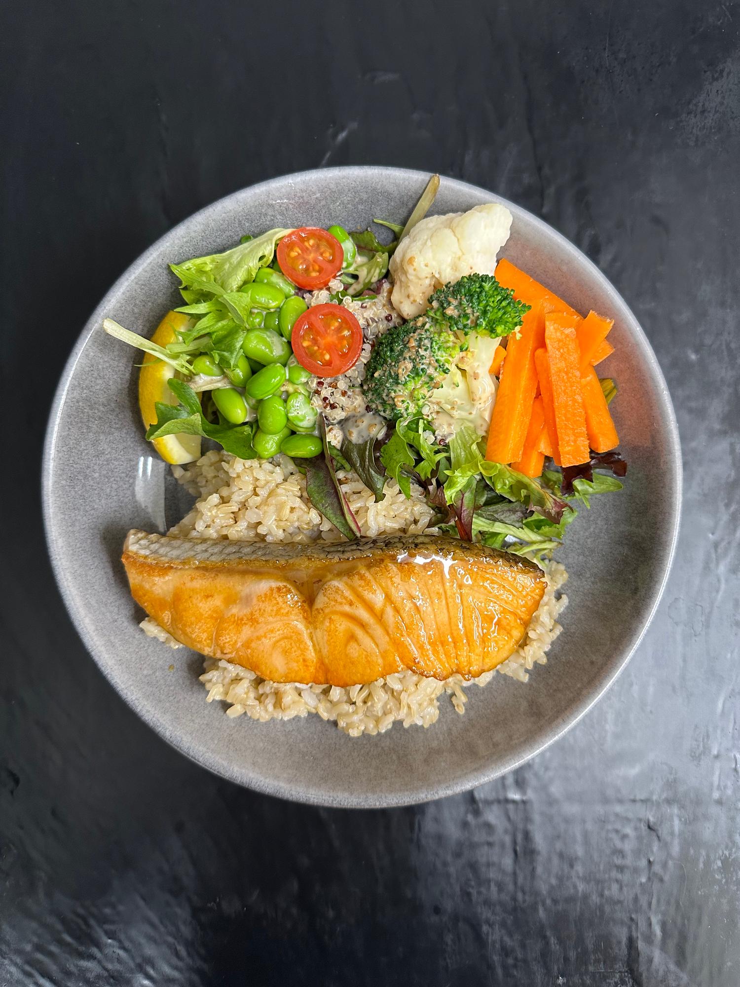 Teriyaki Atlantic Salmon Bento Bowl (24oz)