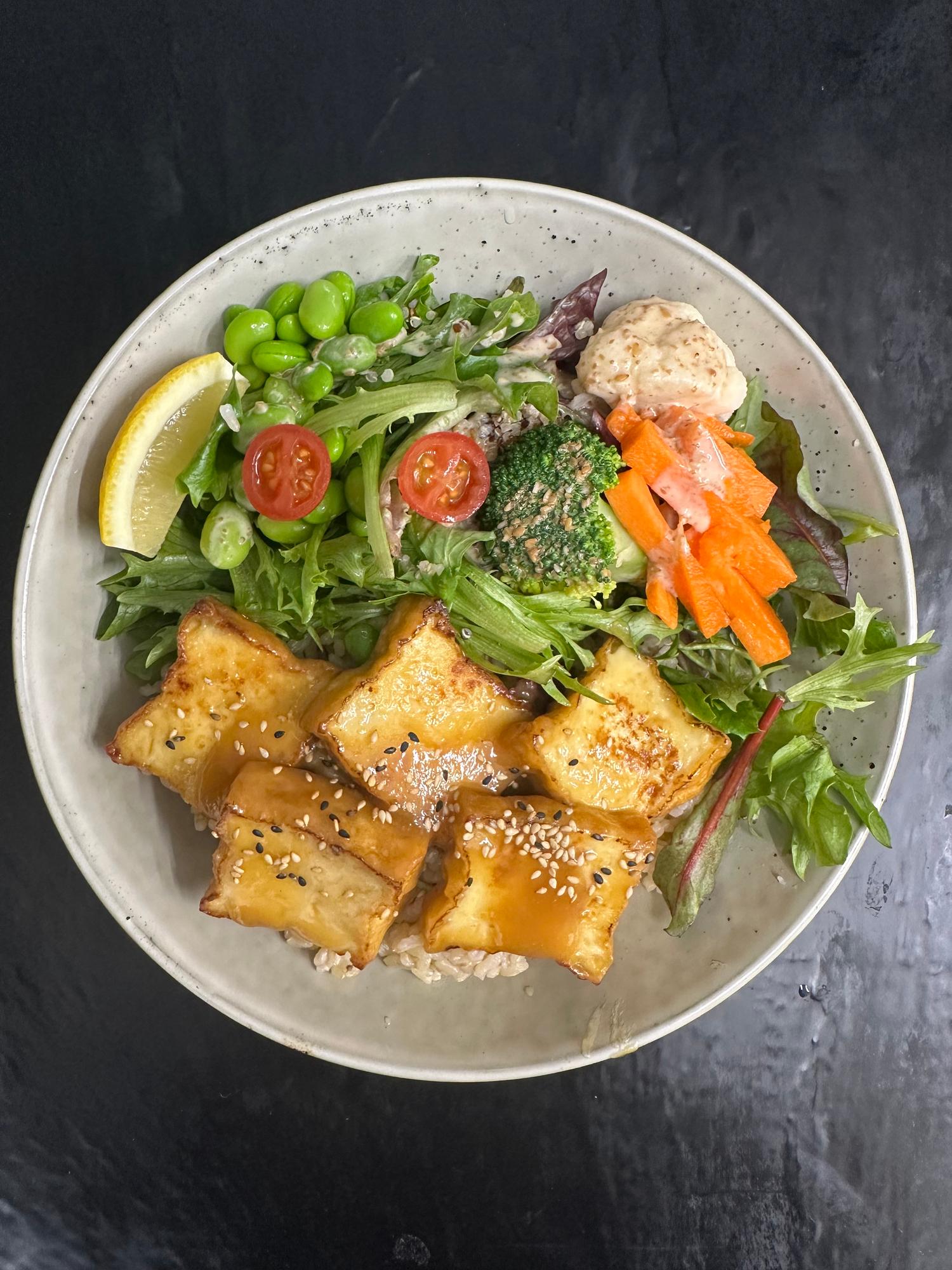 Miso Pan Fried Tofu Bento Bowl (24oz)