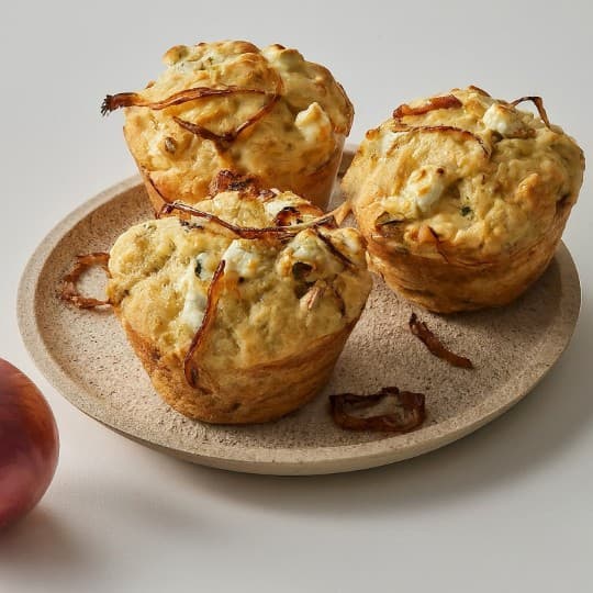 Savoury Muffin, Feta & Caramelised Onion