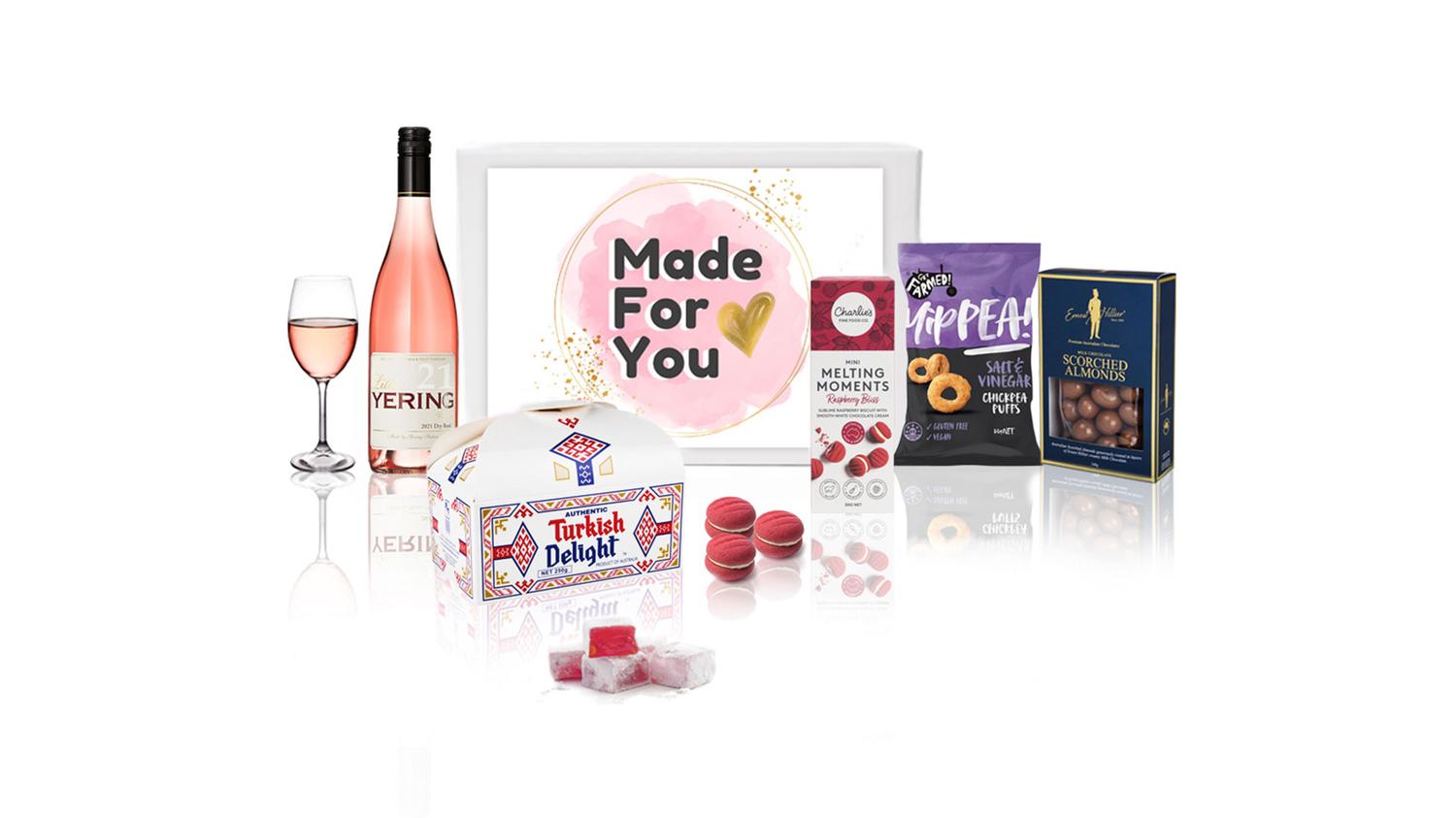 Gourmet Snacks With Rose Gift Hamper