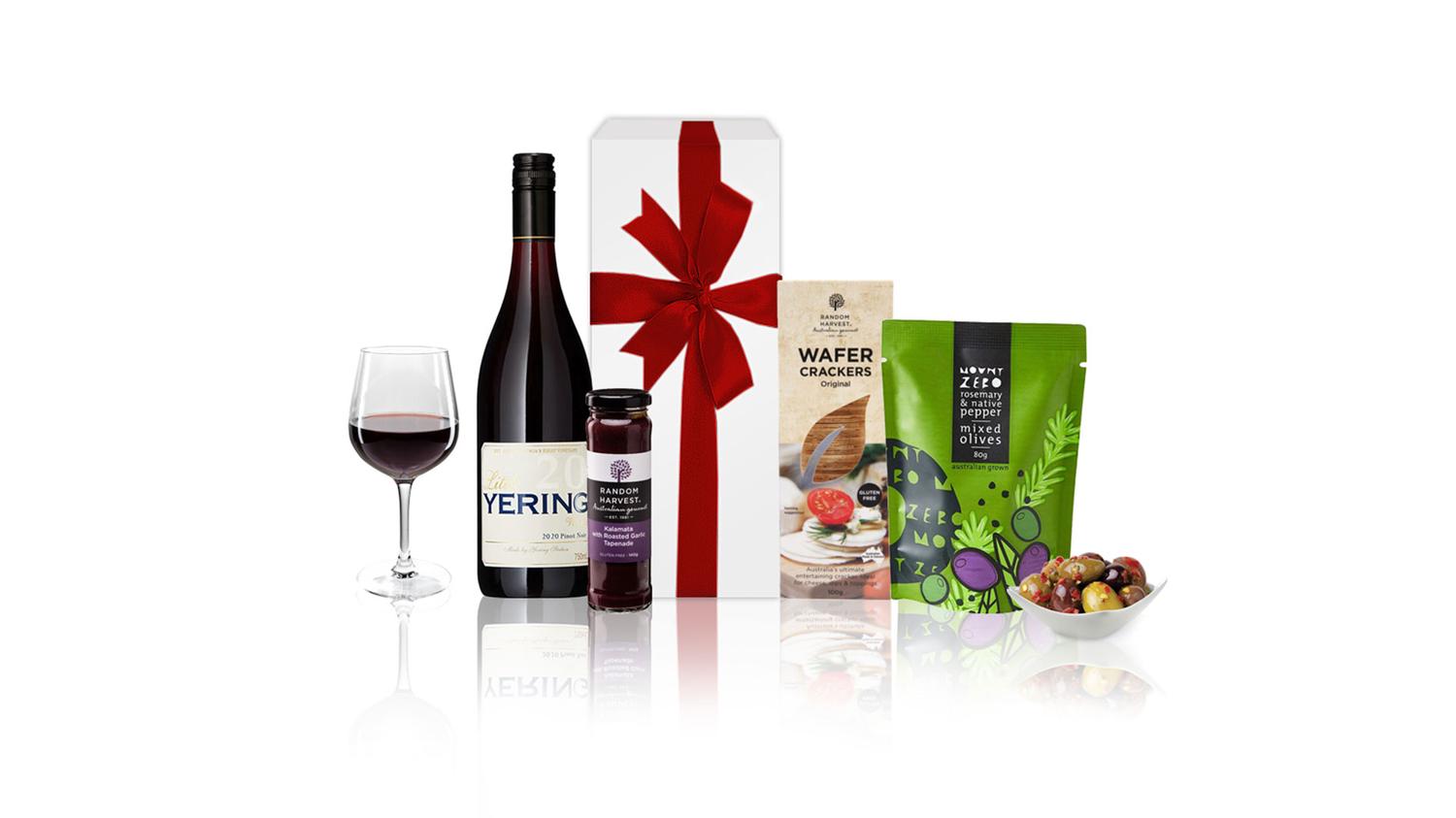 Pinot & Gourmet Treats Hamper