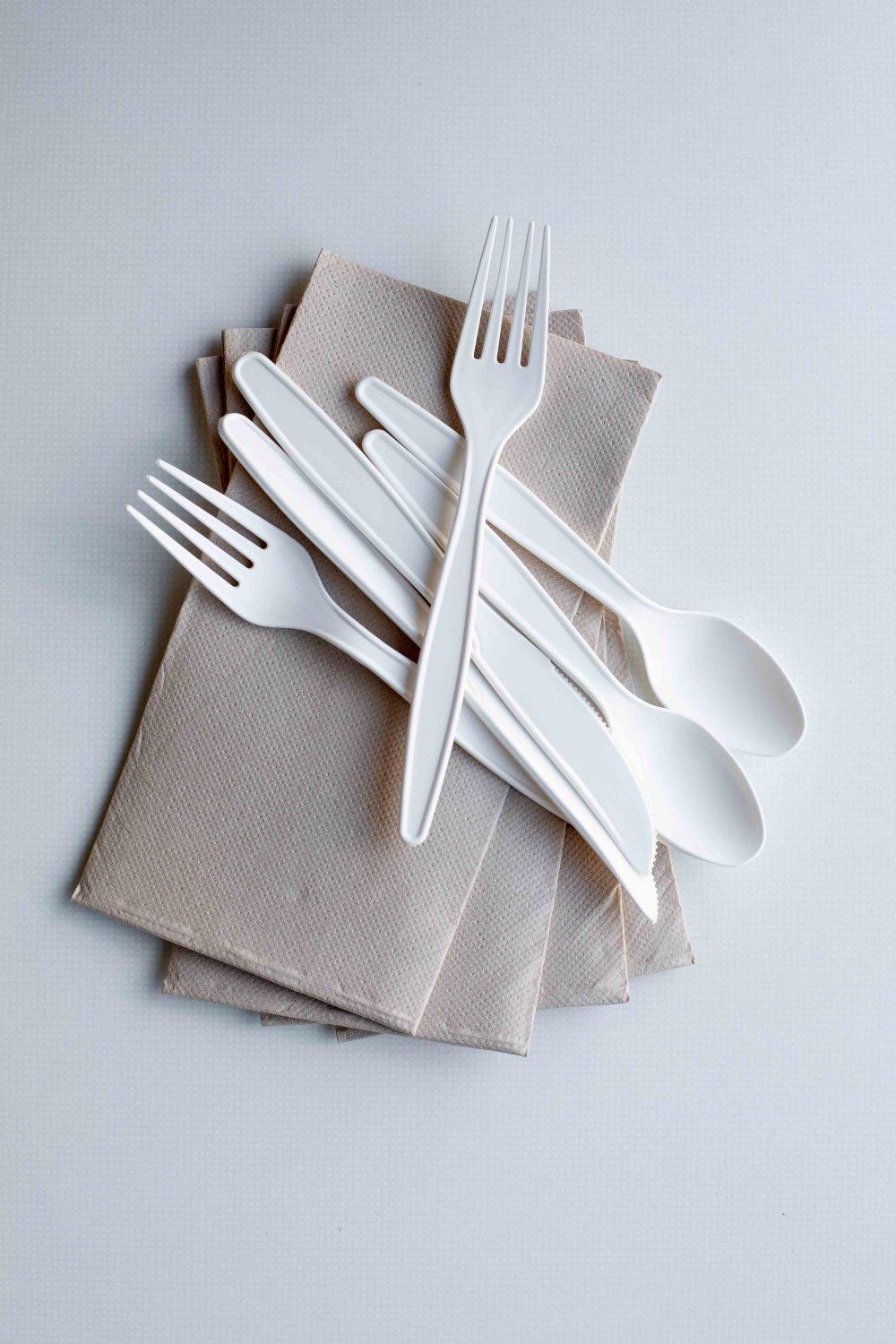  Napkins & Cutlery
