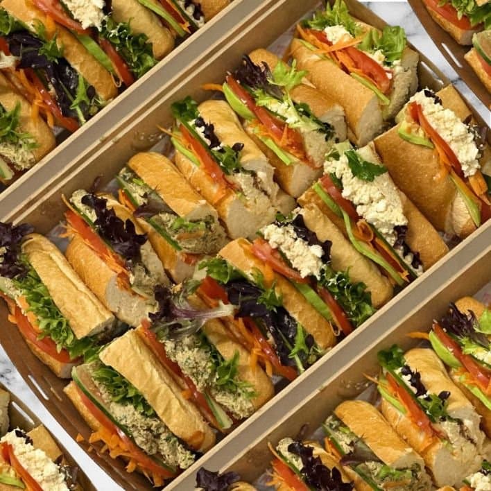 Fully Loaded Crunchy Mixed Veggie Rolls (6 Pieces)