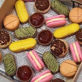 French Mini Petit Fours Box (25 Pieces)