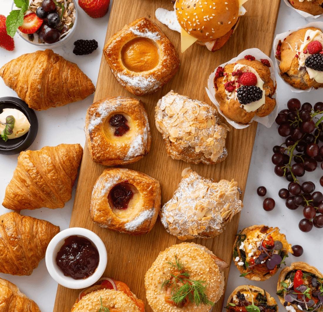 AM Mixed Bread Platter