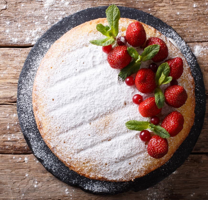 Victoria Sponge (10 Inches)