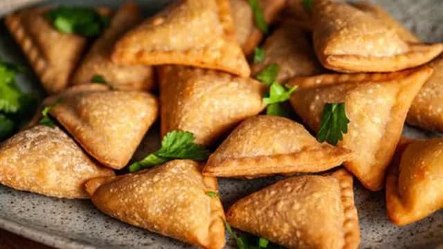 Samosa Box (24 Pieces)