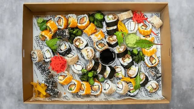 Sushi Box (48 Pieces)