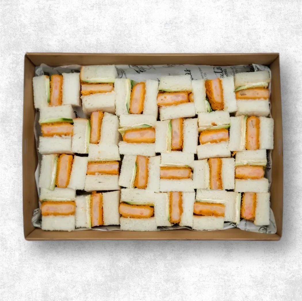 Crumbed Prawn Sando Box